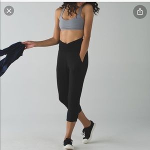 Lululemon Sunset salutation crop size 12